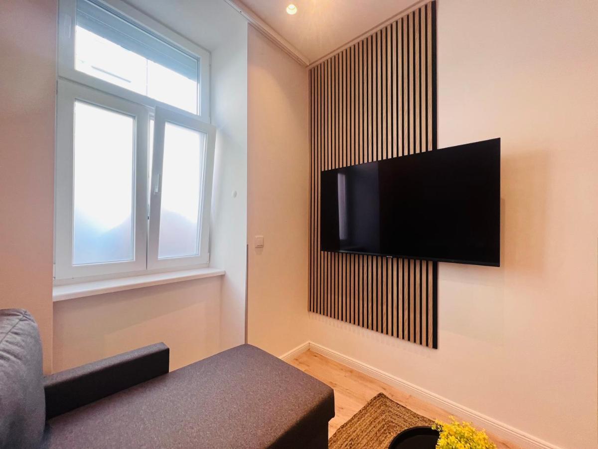 Zeus Design Schlosspark Schoenbrunn Apartment Wien